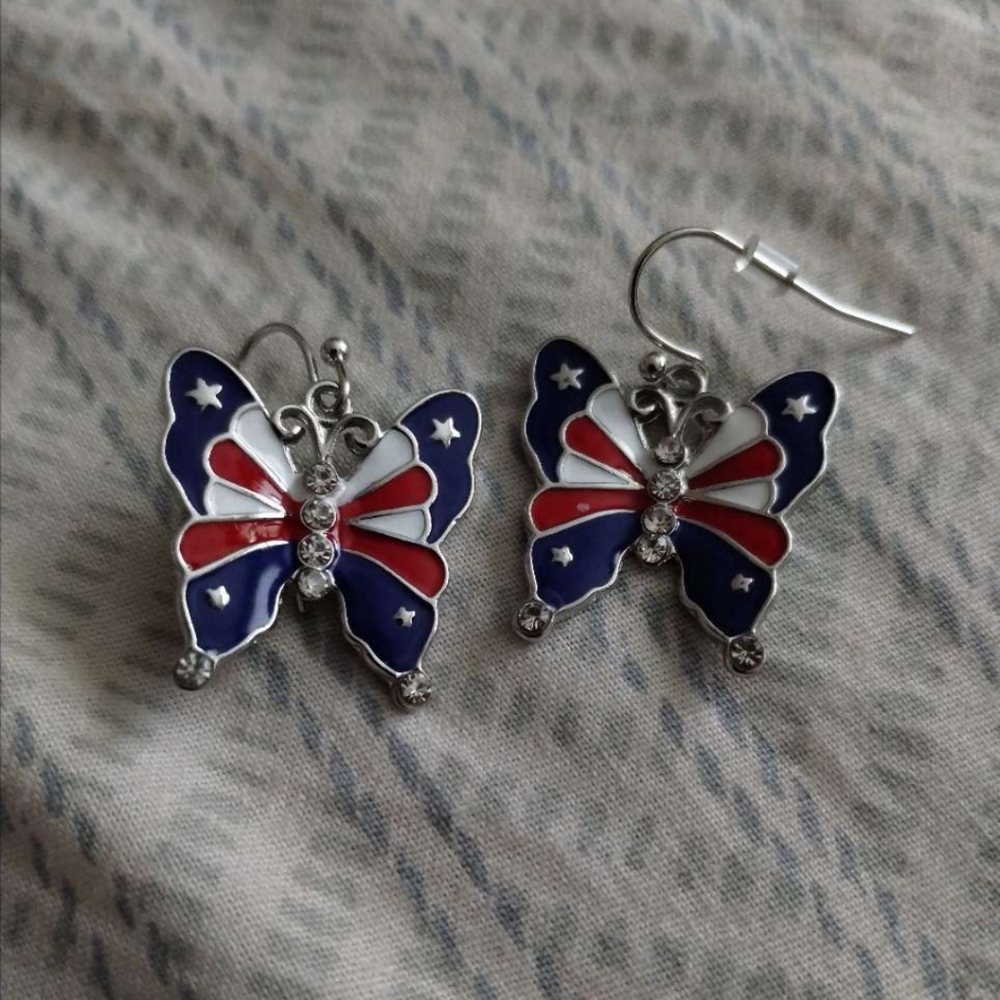 Brand New Beautiful 4th of July Patriotic Butterfly Earrings